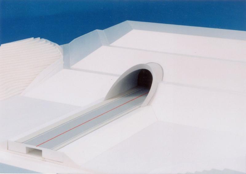 kentouyoumokei-tonnel.jpg
